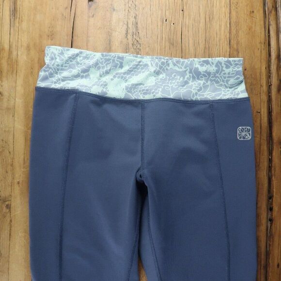 PURPLE WITH SEA FOAM GREEN & GREY DESIGN WIDE WAISTBAND FITNESS CAPRI SIZE SMALL - Picture 4 of 10